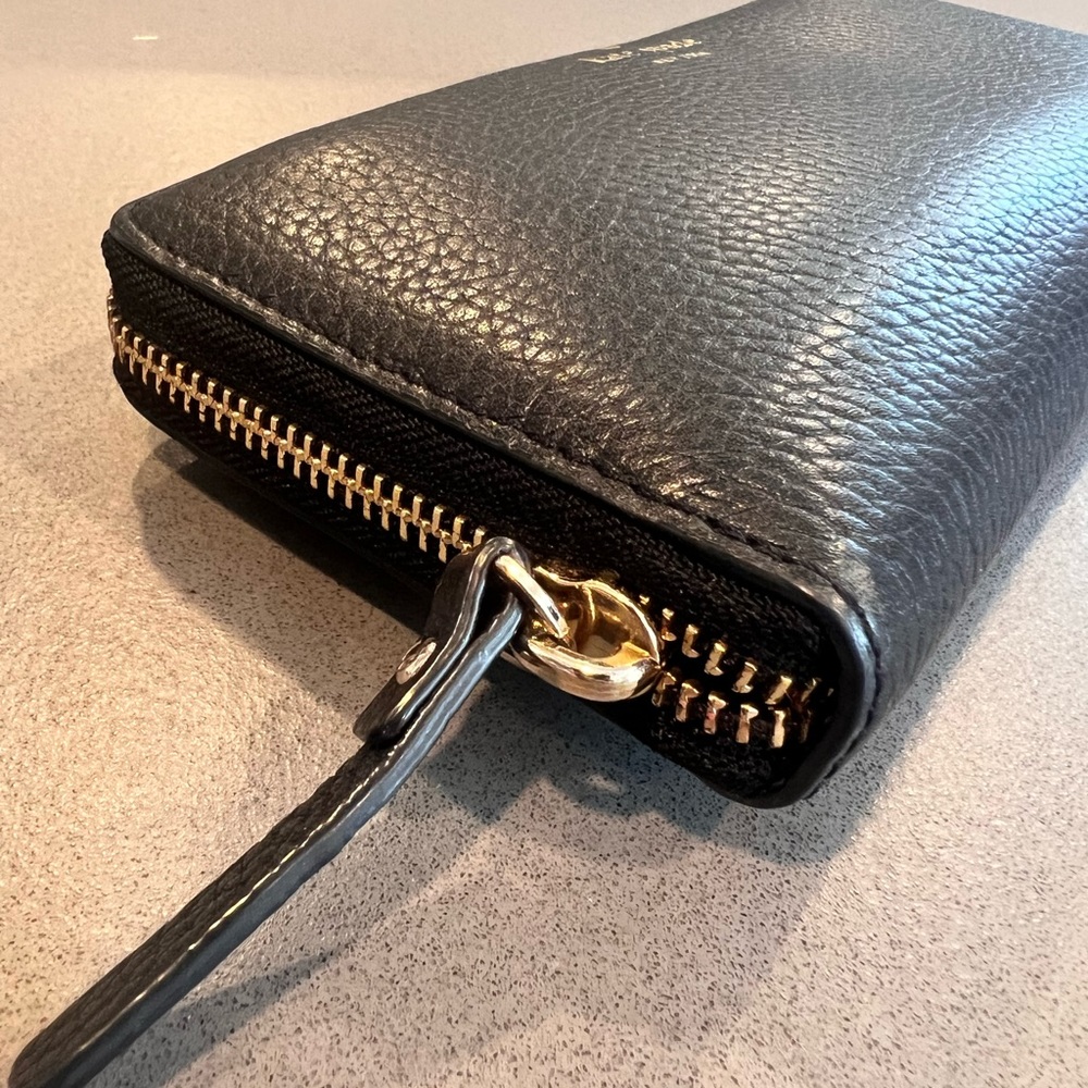Kate Spade wallet - Picture 4 of 4